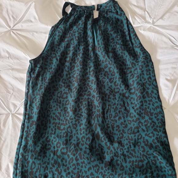 Beautiful tank top - Picture 4 of 5